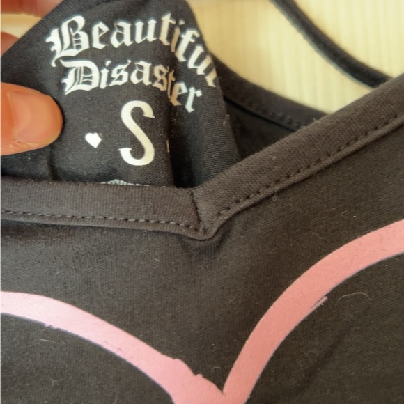 NEW | Beautiful Disaster | Women’s  Heart Tank Top Shirt Small - Picture 4 of 5